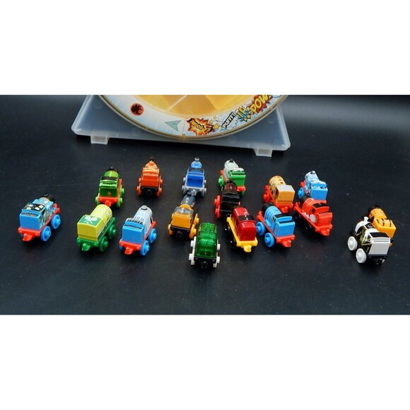 Thomas The Train Minis Super Hero Carrying Case Built In Track Lot 16 Minis Toy - Picture 5 of 11